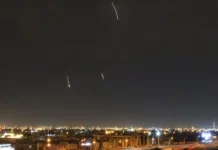 هجـ وم بالصـ واريخ والمسيرات يستـ هدف المصالح الأميركية في 3 دول خليجية.