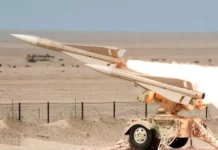 الدفاع البحريني يعلن رصد صـ اروخين و10مسـ يّرات إيرانية في الساعات الماضية.