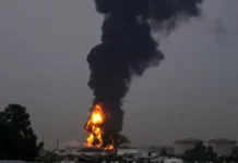 الكويت تتعامل مع هجـ مات بمسيّرات تسـ تهدف منشآت حيوية.